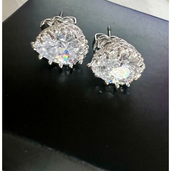 Timeless Pear CZ Stud Earrings Distributed by Avon in 2012 - Never Worn | NIB - Picture 2 of 4